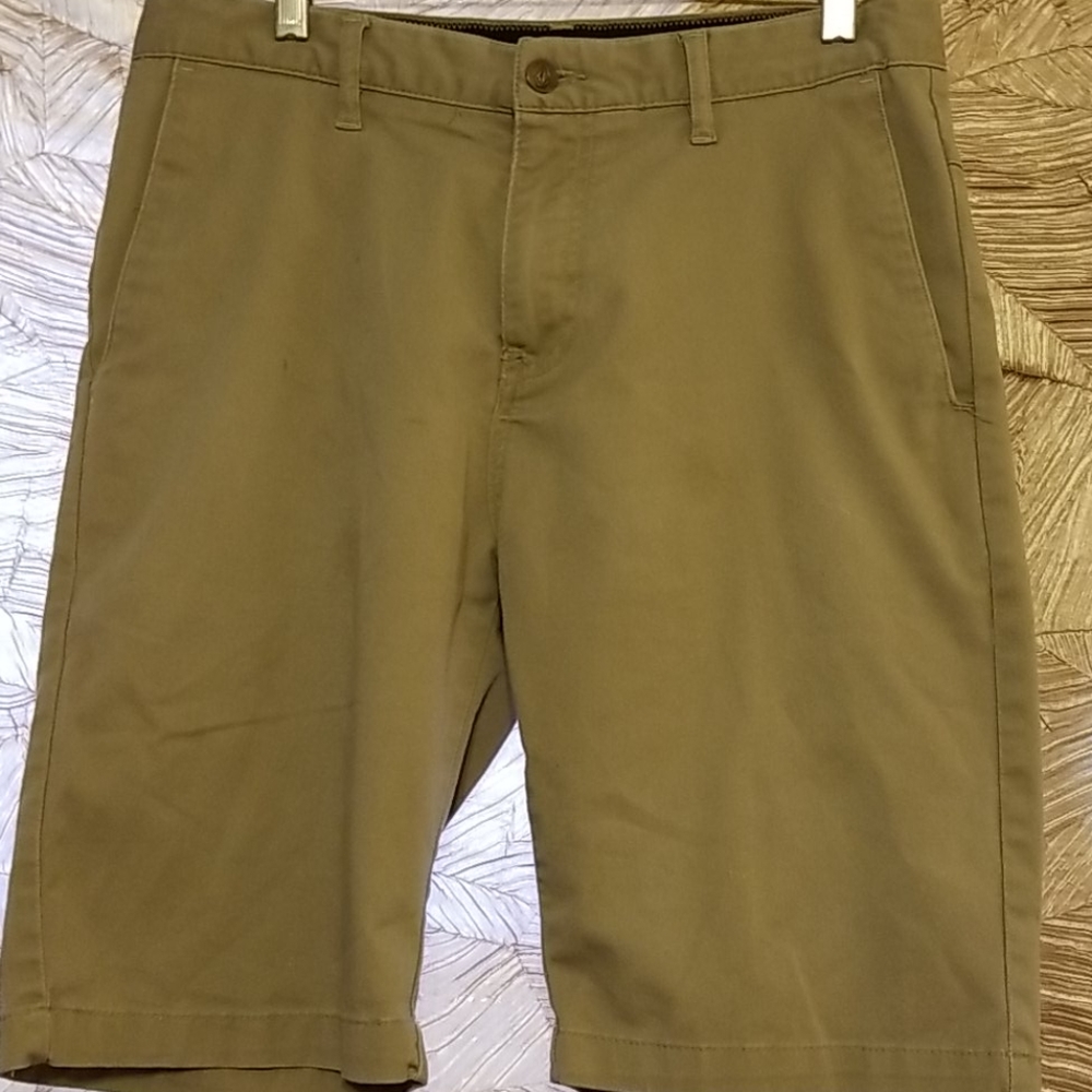 Volcom Khaki skater short